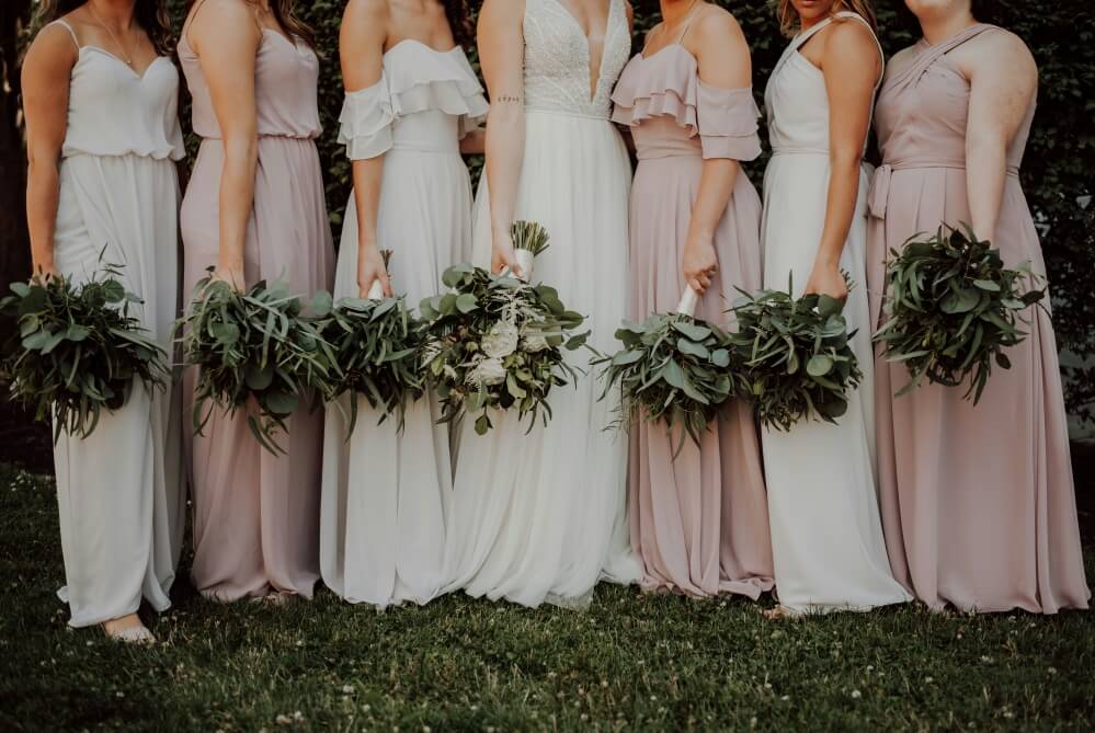 A bride and her 6 bridesmaids.