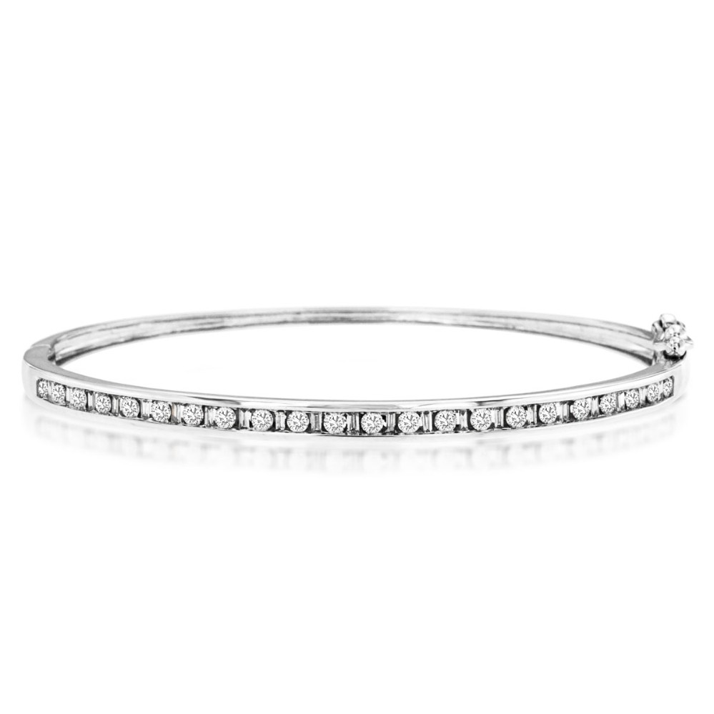 WHITE GOLD DIAMOND BANGLE WC9591D