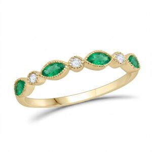YELLOW GOLD EMERALD & DIAMOND BAND M5430
