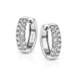 SIMON G. HUGGIE HOOP EARRINGS IN 18K LE4390