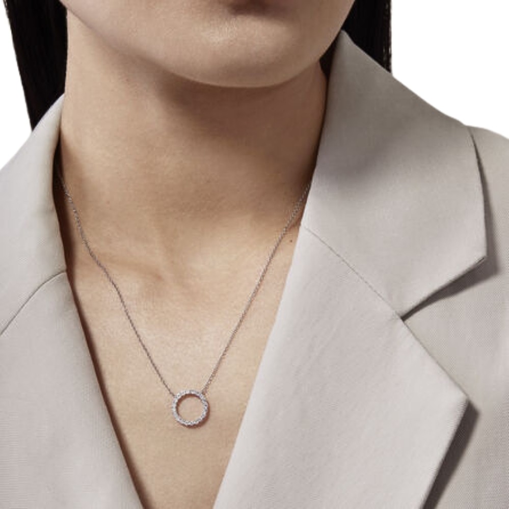 HEARTS ON FIRE SIGNATURE CIRCLE PENDANT HFPSIGC00408Y