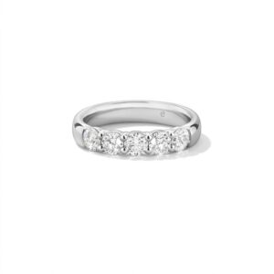 HEARTS ON FIRE SIGNATURE 5-STONE BAND UU2942PTGHV1206500