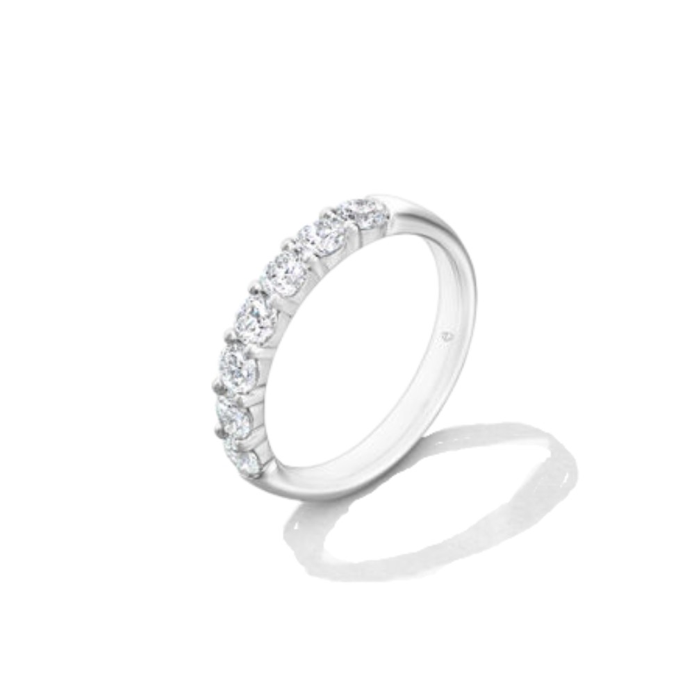 HEARTS ON FIRE SIGNATURE 7-STONE BAND UU27288WGHV1456500