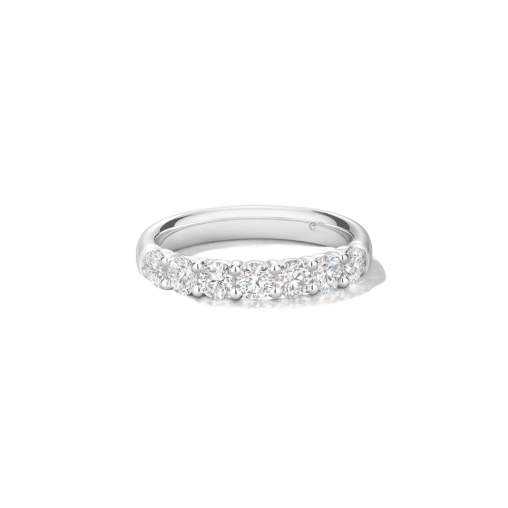 HEARTS ON FIRE SIGNATURE 7-STONE BAND UU27288WGHV1456500