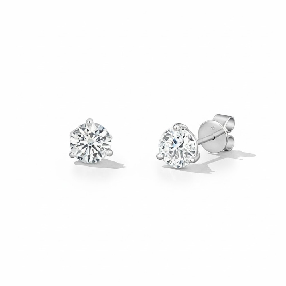 HEARTS ON FIRE THREE-PRONG STUD EARRINGS 3SIE00258W