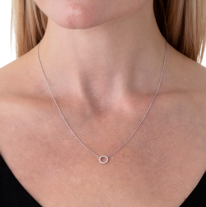 HEARTS ON FIRE SIGNATURE CIRCLE PENDANT - SMALL HFPSIGC00128W