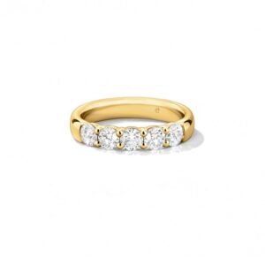 HEARTS ON FIRE SIGNATURE 5-STONE BAND UU29428YGHV0456500