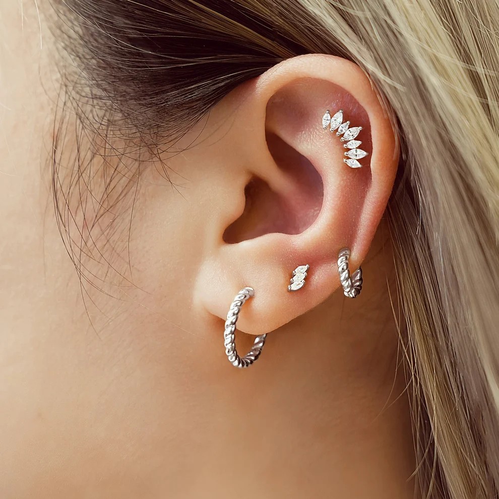 ANIA HAIE SILVER TEXTURE MEDIUM HUGGIE HOOP EARRINGS E063-05H