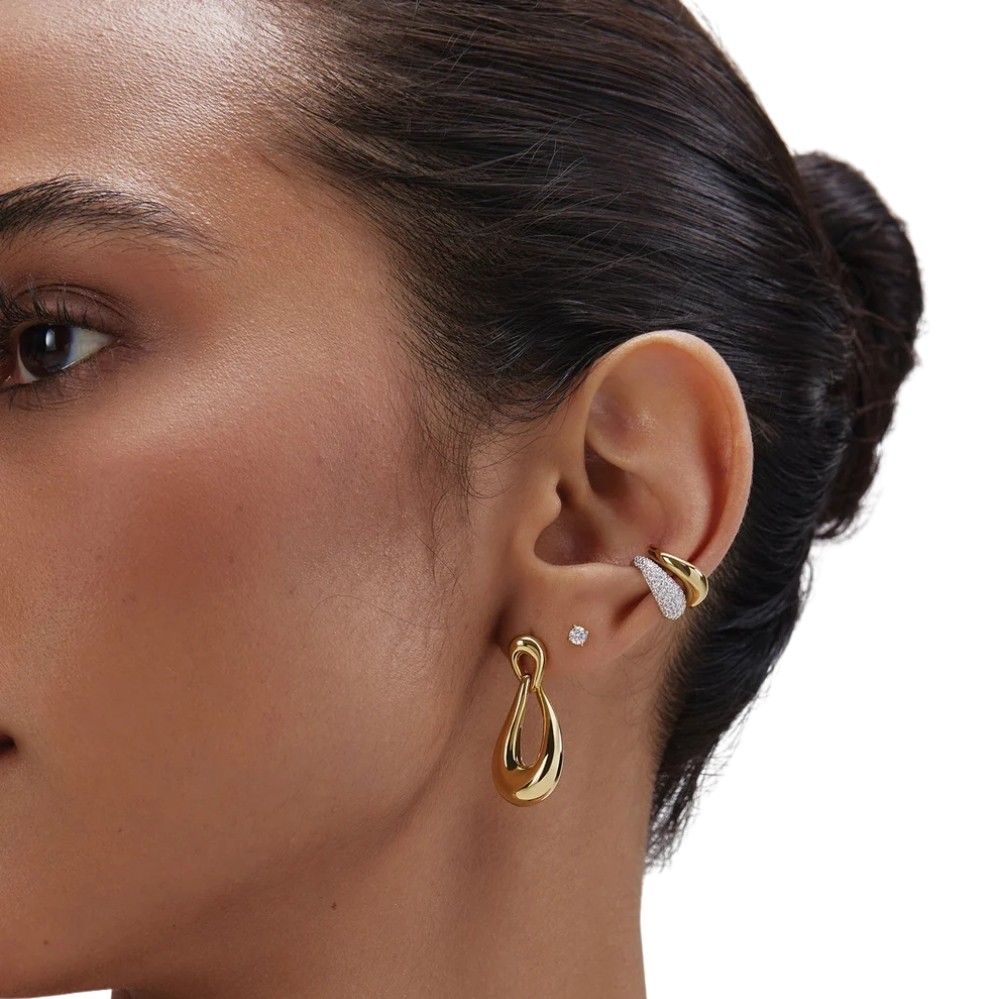 ANIA HAIE GOLD INTERLOCKED WAVE STUD HOOP EARRINGS E077-06G