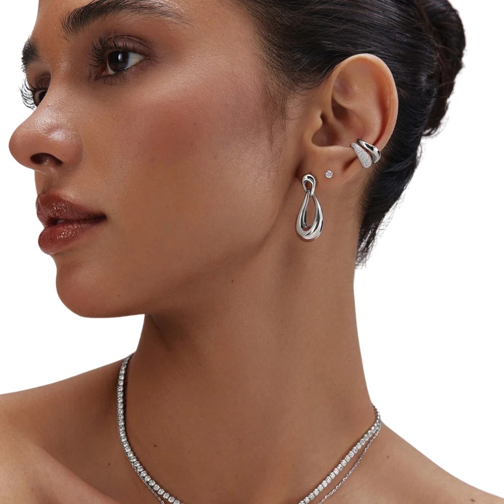 ANIA HAIE SILVER INTERLOCKED WAVE STUD HOOP EARRINGS E077-06H